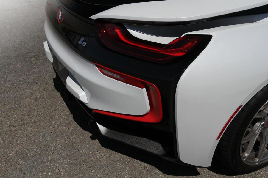 Детали экстерьера BMW i8 by Vorsteiner (V-FF 103) 2016 года  (фото 8 из 32)